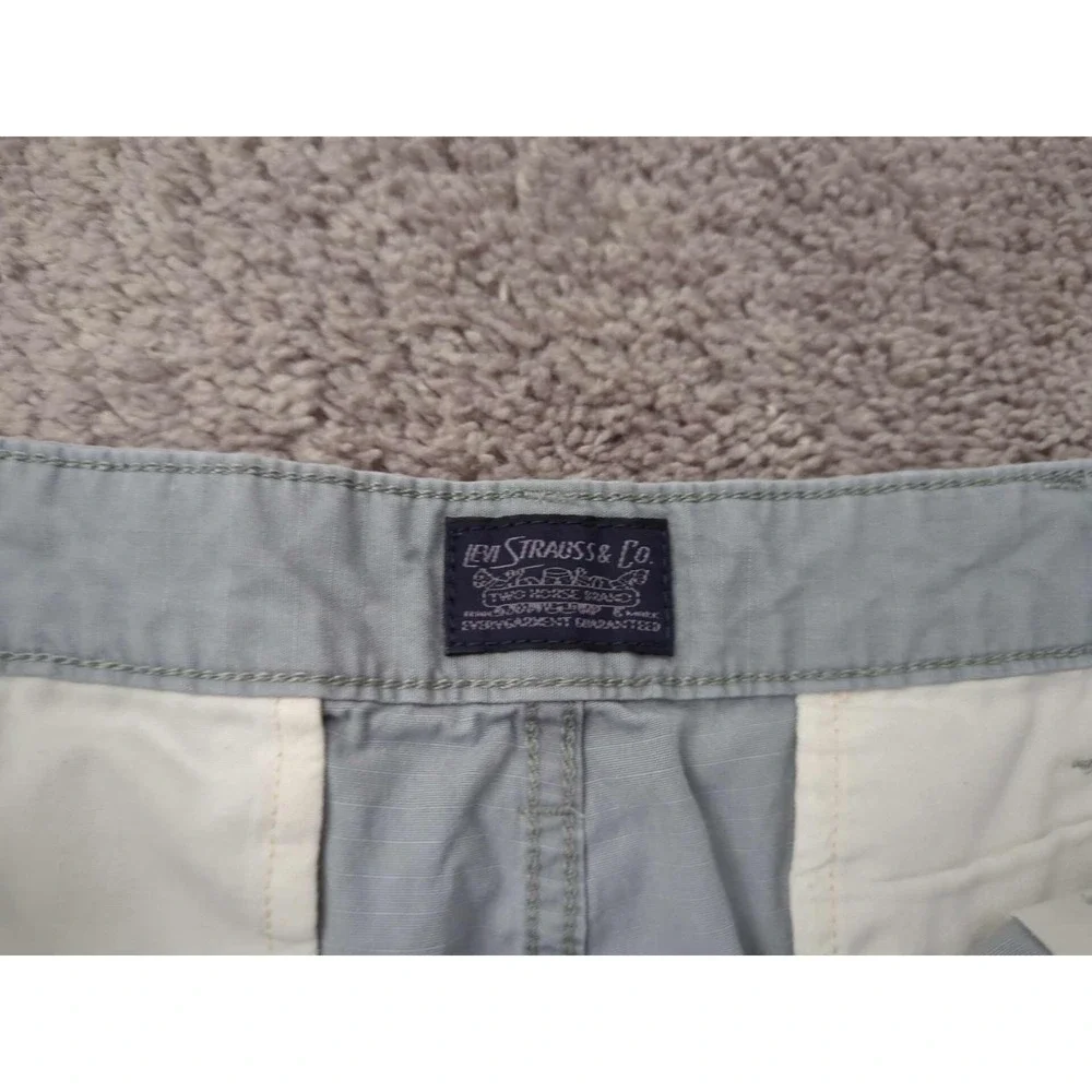 Levi's Strauss Cargo Shorts Mens 36 Gray Inseam: 7.5